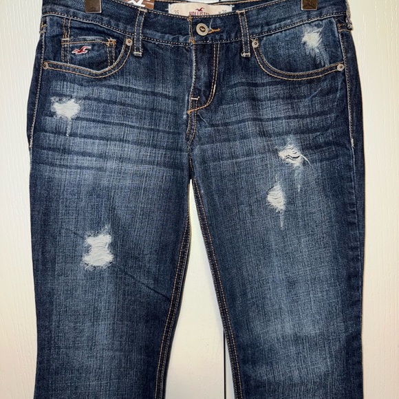 Hollister Brand New LOW-RISE DISTRESSED DARK WASH FLARE JEANS - Picture 3 of 15
